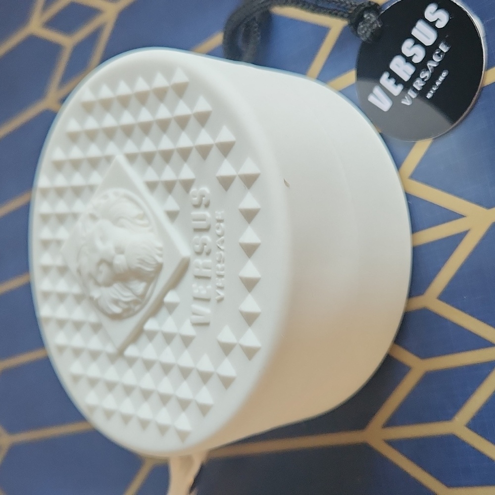 Versus Versace Textured White Round Wristlet Case Only - Picture 5 of 14